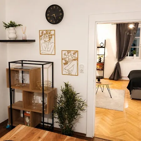 Faraway Homes #14 Apartment Enns