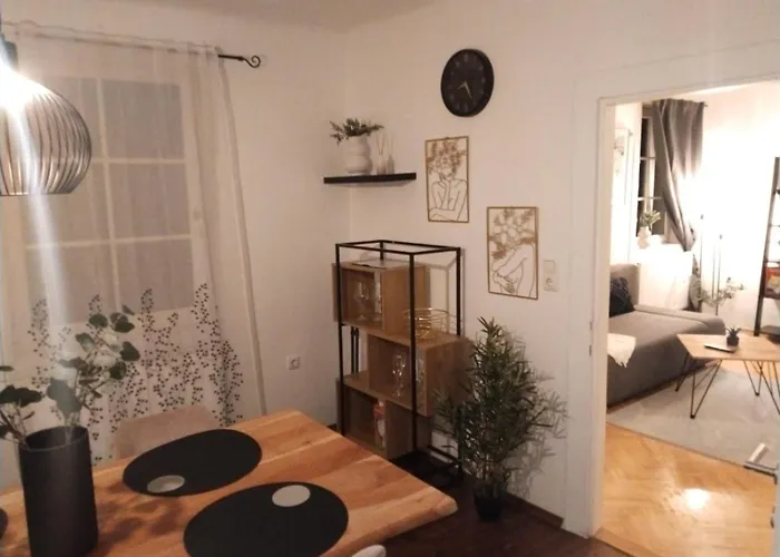 Faraway Homes #14 恩斯